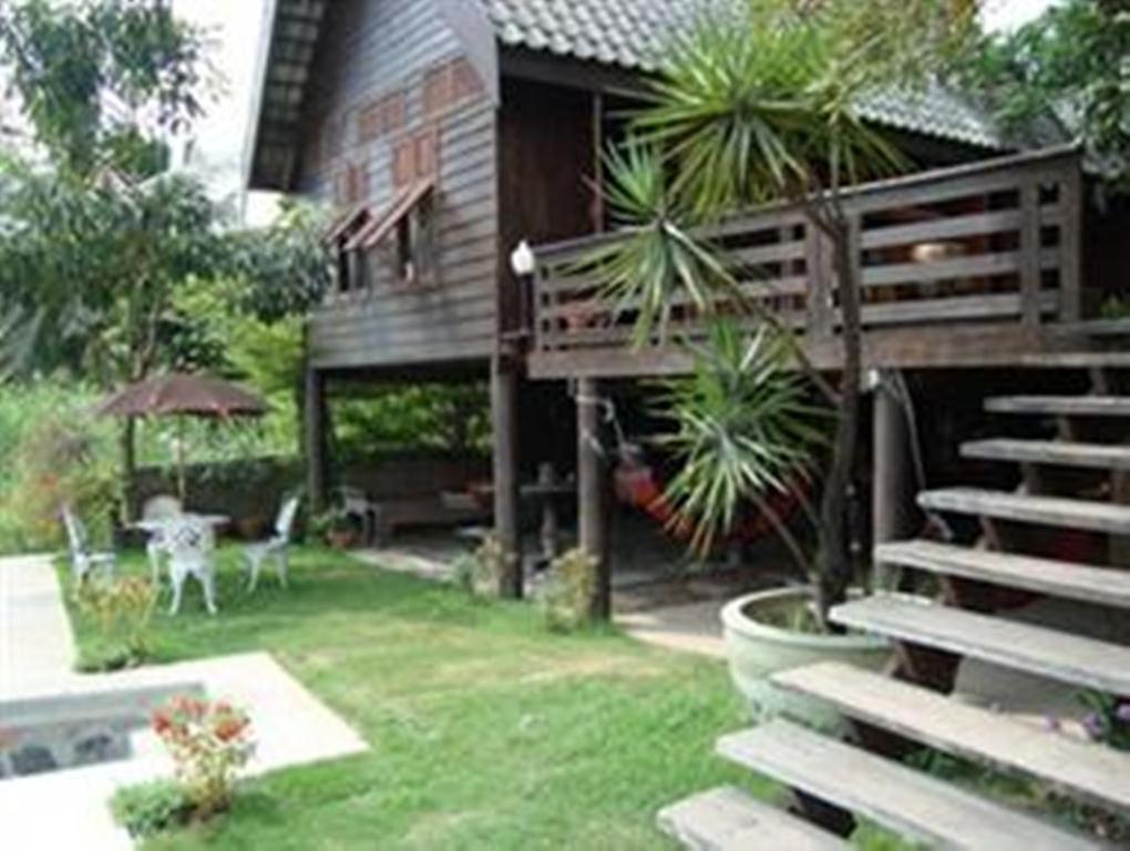 פרה נאקון סי איוטאיה Ayothaya Riverside House חדר תמונה