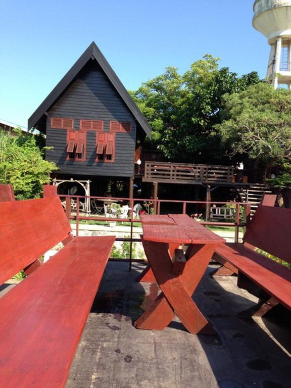 פרה נאקון סי איוטאיה Ayothaya Riverside House חדר תמונה