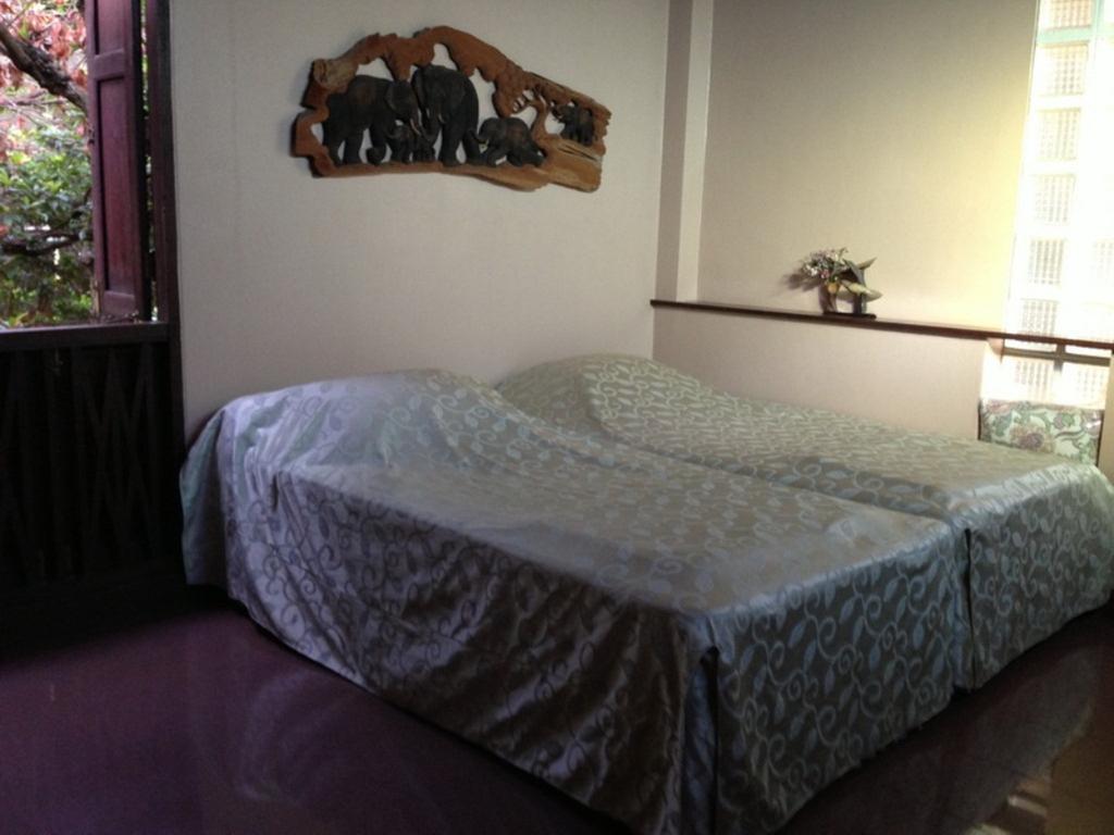 פרה נאקון סי איוטאיה Ayothaya Riverside House חדר תמונה
