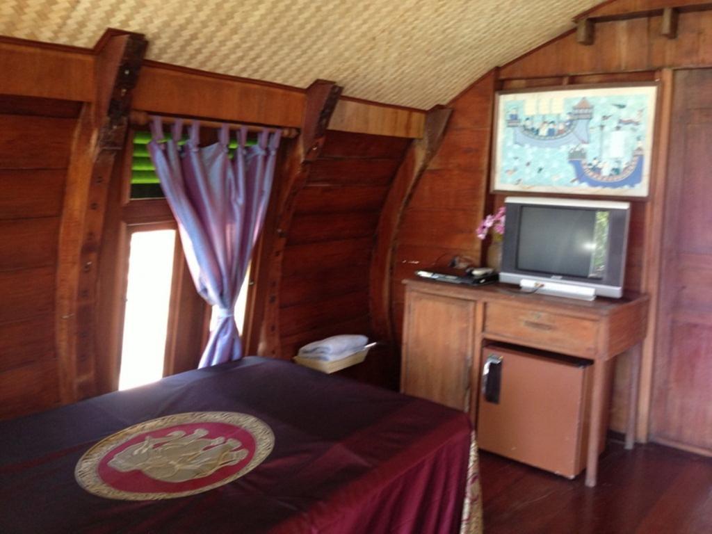 פרה נאקון סי איוטאיה Ayothaya Riverside House חדר תמונה