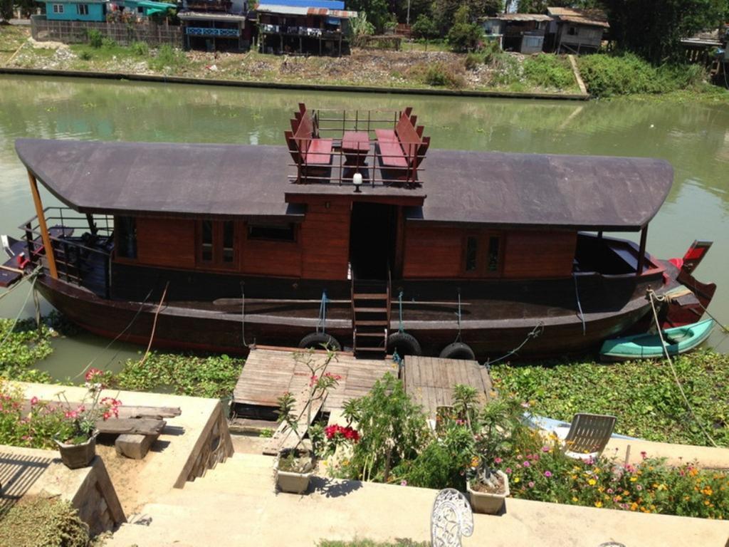 פרה נאקון סי איוטאיה Ayothaya Riverside House חדר תמונה