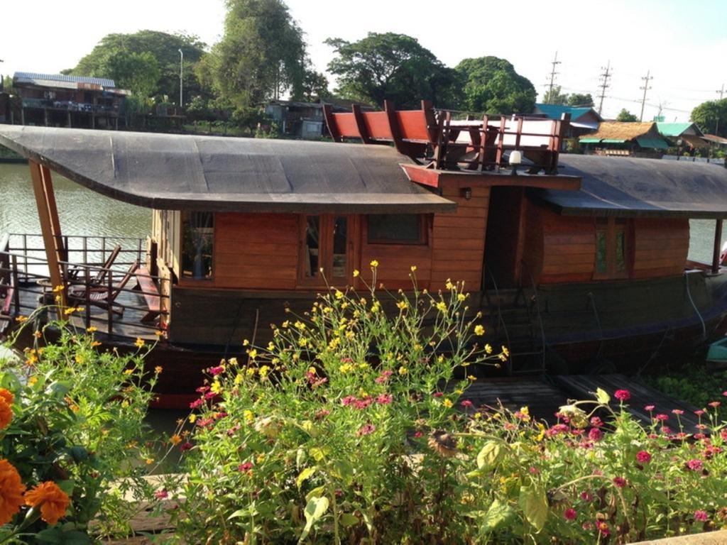פרה נאקון סי איוטאיה Ayothaya Riverside House מראה חיצוני תמונה